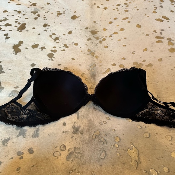 Victoria Secret Bra - Picture 3 of 3